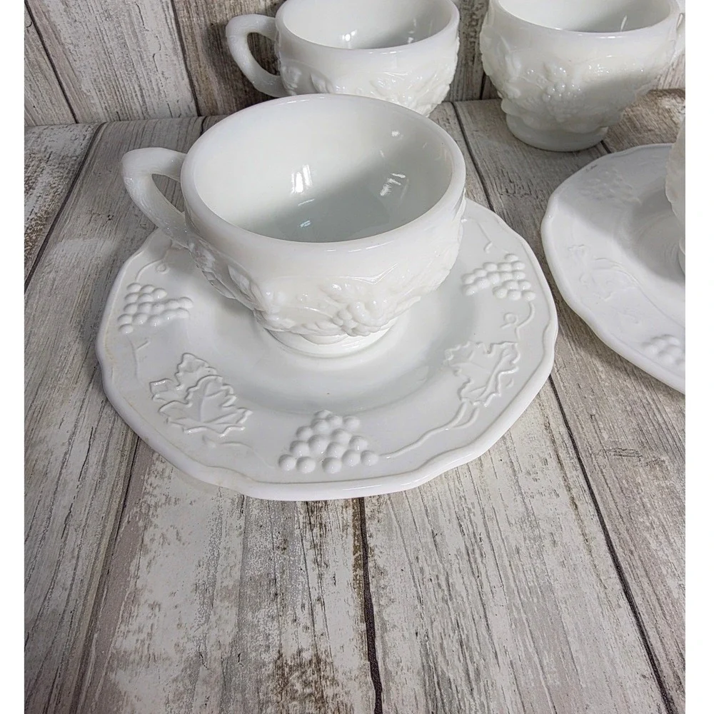 The Unbranded Brand charming set